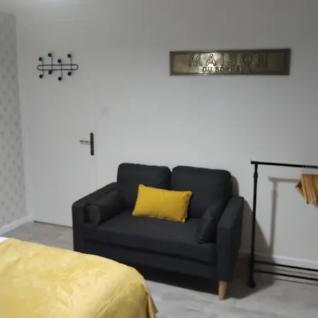 Sardine, Face à La Forêt Hébergement de vacances *