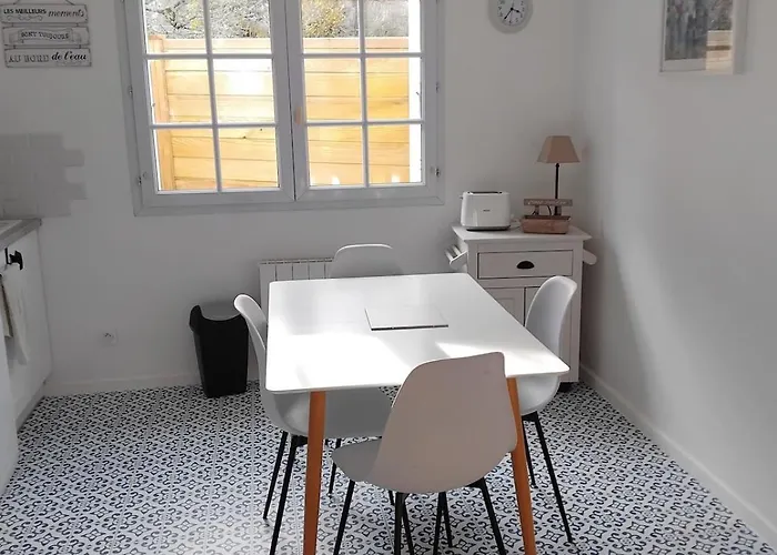 Hébergement de vacances Sardine, Face à La Forêt *