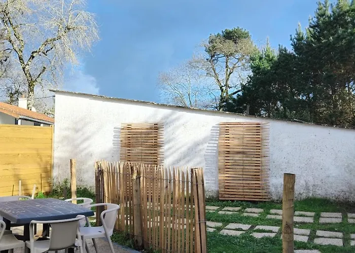 Hébergement de vacances Sardine, Face à La Forêt