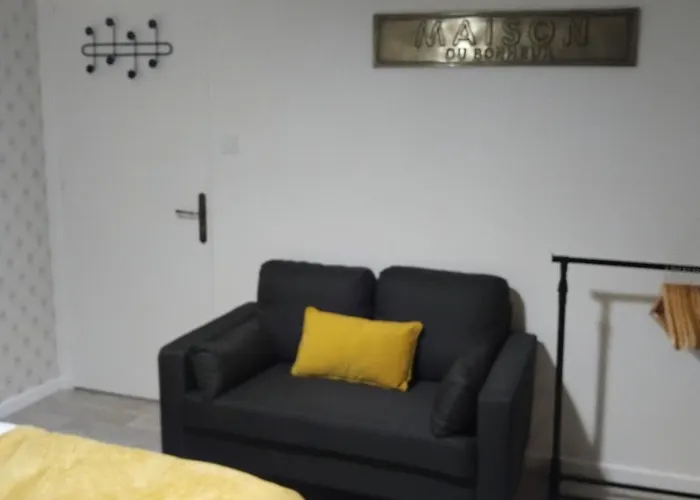 Sardine, Face à La Forêt Hébergement de vacances *